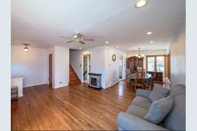 4715 W Lake Avenue, Glenview, IL 60025 - Photo 3