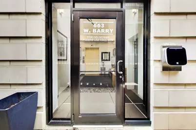 663 W Barry Avenue #4C, Chicago, IL 60657 - Photo 3