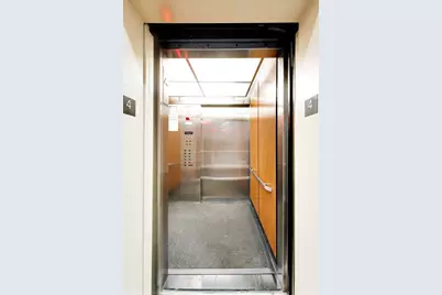 663 W Barry Avenue #4C, Chicago, IL 60657 - Photo 5