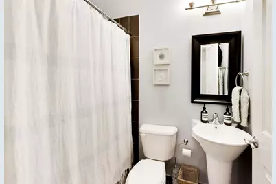 663 W Barry Avenue #4C, Chicago, IL 60657 - Photo 19