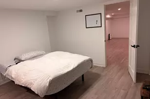 7804 S Paxton Ave, Chicago, IL 60649 - Photo 23