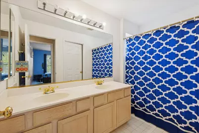 1618 Astor Avenue, Oakbrook Terrace, IL 60181 - Photo 13