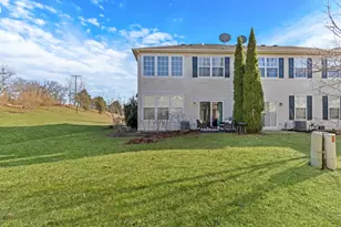 551 S Jade Ln, Round Lake, IL 60073 - Photo 33