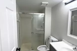 7875 N Caldwell Ave, Niles, IL 60714 - Photo 9