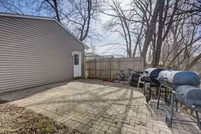 611 Golfview Drive, Round Lake Beach, IL 60073 - Photo 7