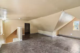 611 Golfview Dr, Round Lake Beach, IL 60073 - Photo 13