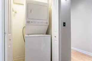 4131 W Belmont Ave, Chicago, IL 60641 - Photo 13