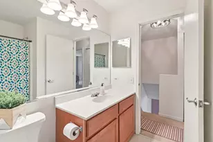 353 Gregory St, Aurora, IL 60504 - Photo 21