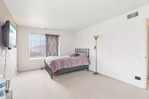 353 Gregory St, Aurora, IL 60504 - Photo 15