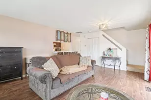 353 Gregory St, Aurora, IL 60504 - Photo 5