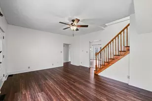 319 E Orleans St, Paxton, IL 60957 - Photo 7