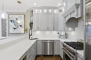 664 W Aldine Ave, Chicago, IL 60657 - Photo 11