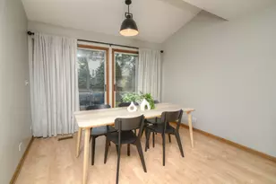 461 Canterbury Dr, Carol Stream, IL 60188 - Photo 13