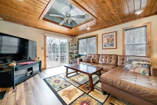 8701 N Main St, Leaf River, IL 61047 - Photo 7