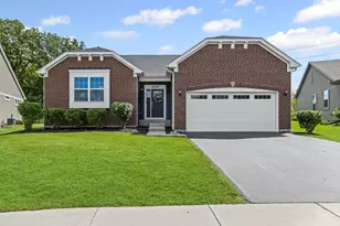 1117 Black Cherry Dr, Crystal Lake, IL 60012 - Photo 1