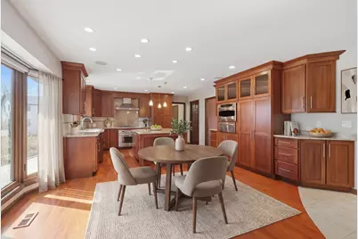 9 Equestrian Way, Lemont, IL 60439 - Photo 5