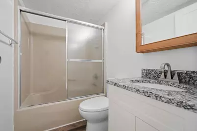 1600 Northbrook #B9, Normal, IL 61761 - Photo 11