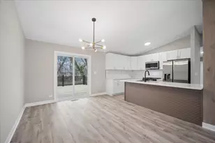 349 Park Ave, Cary, IL 60013 - Photo 3