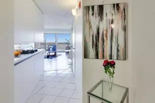 1720 Maple Ave, Evanston, IL 60201 - Photo 3