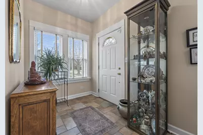 114 S Elm Street, Mount Prospect, IL 60056 - Photo 3