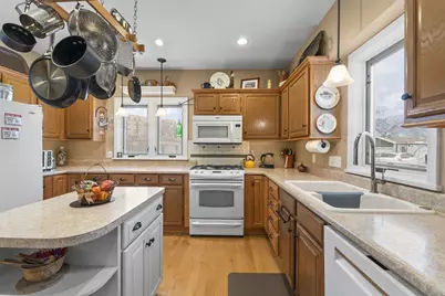 114 S Elm Street, Mount Prospect, IL 60056 - Photo 17