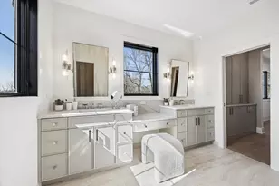 138 N Prospect Ave, Clarendon Hills, IL 60514 - Photo 19