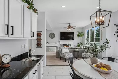 305 Hampton Road, Sugar Grove, IL 60554 - Photo 13