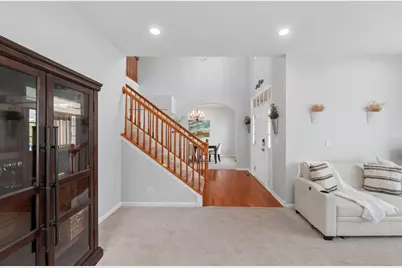 305 Hampton Road, Sugar Grove, IL 60554 - Photo 3