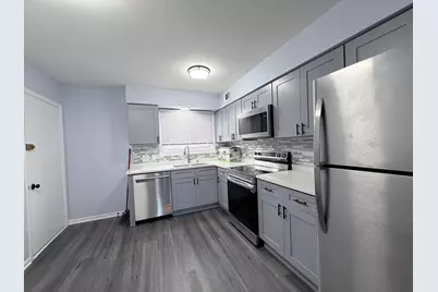 9460 Bay Colony Drive #3N, Des Plaines, IL 60016 - Photo 3