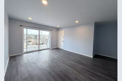 9460 Bay Colony Drive #3N, Des Plaines, IL 60016 - Photo 1