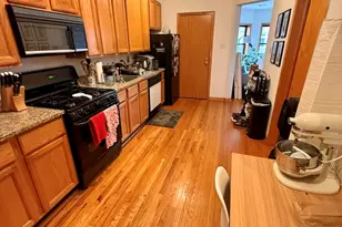 626 W Patterson Ave, Chicago, IL 60613 - Photo 11