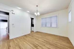 5721 N Jersey Ave, Chicago, IL 60659 - Photo 11