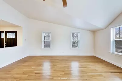 5721 N Jersey Avenue, Chicago, IL 60659 - Photo 7