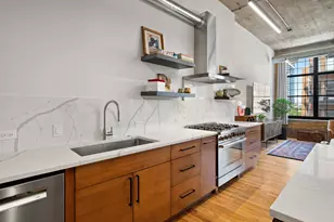 17 N Loomis St, Chicago, IL 60607 - Photo 5
