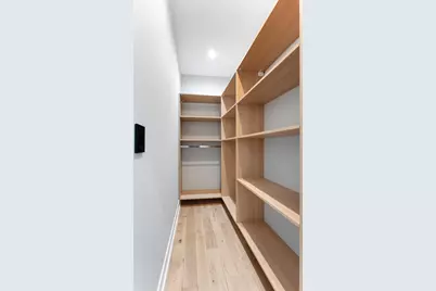 7724 N Eastlake Terrace #1, Chicago, IL 60626 - Photo 9