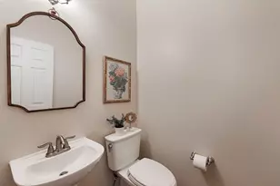 7017 Nathan Ln, Carpentersville, IL 60110 - Photo 15