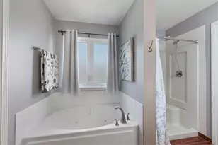 7017 Nathan Ln, Carpentersville, IL 60110 - Photo 19