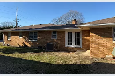 2430 8th Street, Peru, IL 61354 - Photo 3