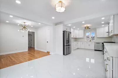 7241 N McVicker Avenue, Chicago, IL 60646 - Photo 9