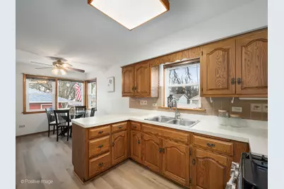 18547 Lexington Avenue, Homewood, IL 60430 - Photo 9