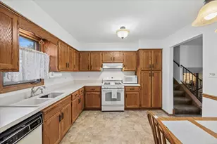 8845 Wheeler Dr, Orland Park, IL 60462 - Photo 5