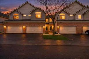 204 Southwicke Dr, Streamwood, IL 60107 - Photo 1