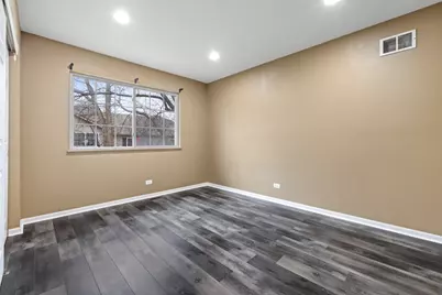 204 Southwicke Drive, Streamwood, IL 60107 - Photo 5