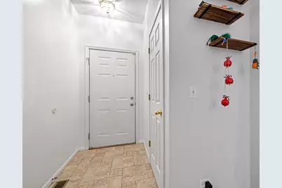 204 Southwicke Drive, Streamwood, IL 60107 - Photo 33