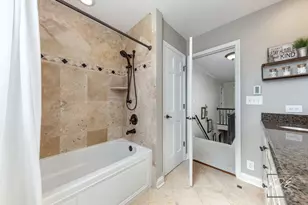 992 Belaire Ct, Naperville, IL 60563 - Photo 37