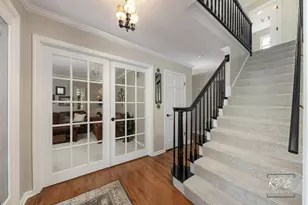 992 Belaire Ct, Naperville, IL 60563 - Photo 5