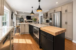 992 Belaire Ct, Naperville, IL 60563 - Photo 11