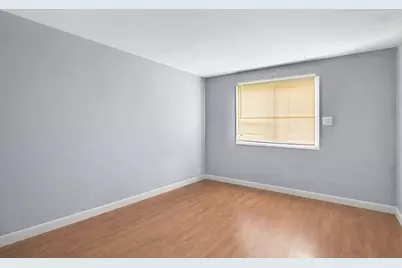 191 N Waters Edge Drive #101, Glendale Heights, IL 60139 - Photo 5