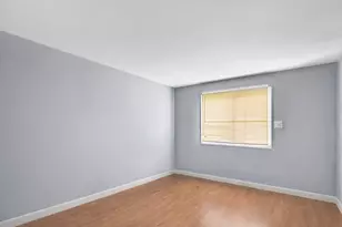 191 N Waters Edge Dr, Glendale Heights, IL 60139 - Photo 5