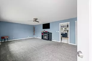 502 S Piatt St, Monticello, IL 61856 - Photo 5